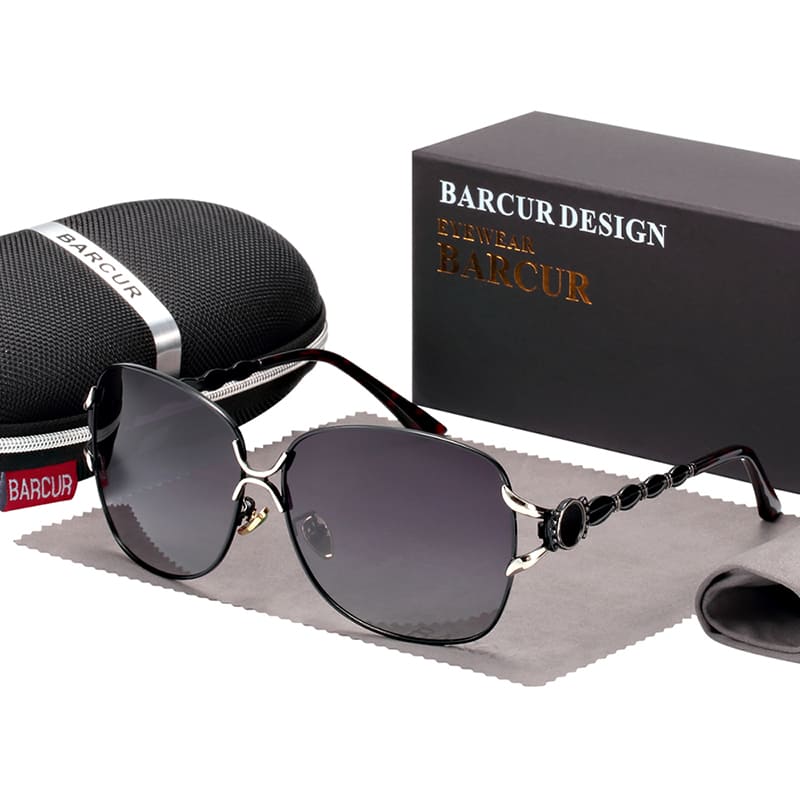 oculos-de-sol-feminino-polarizado-classico-930131_0fa9f61a-624c-4090-b1a3-3c22002578be.jpg
